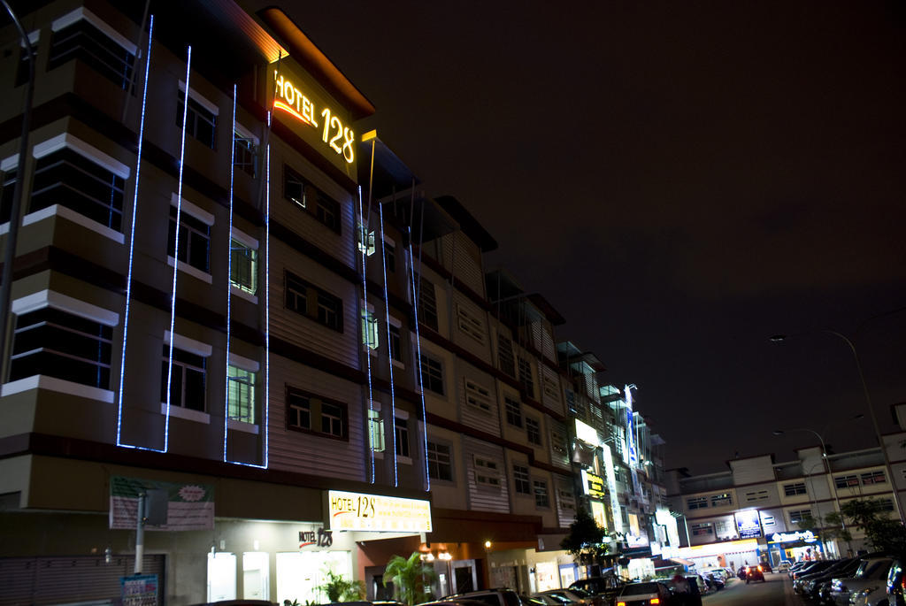 Hotel 128 Kuala Lumpur Bagian luar foto